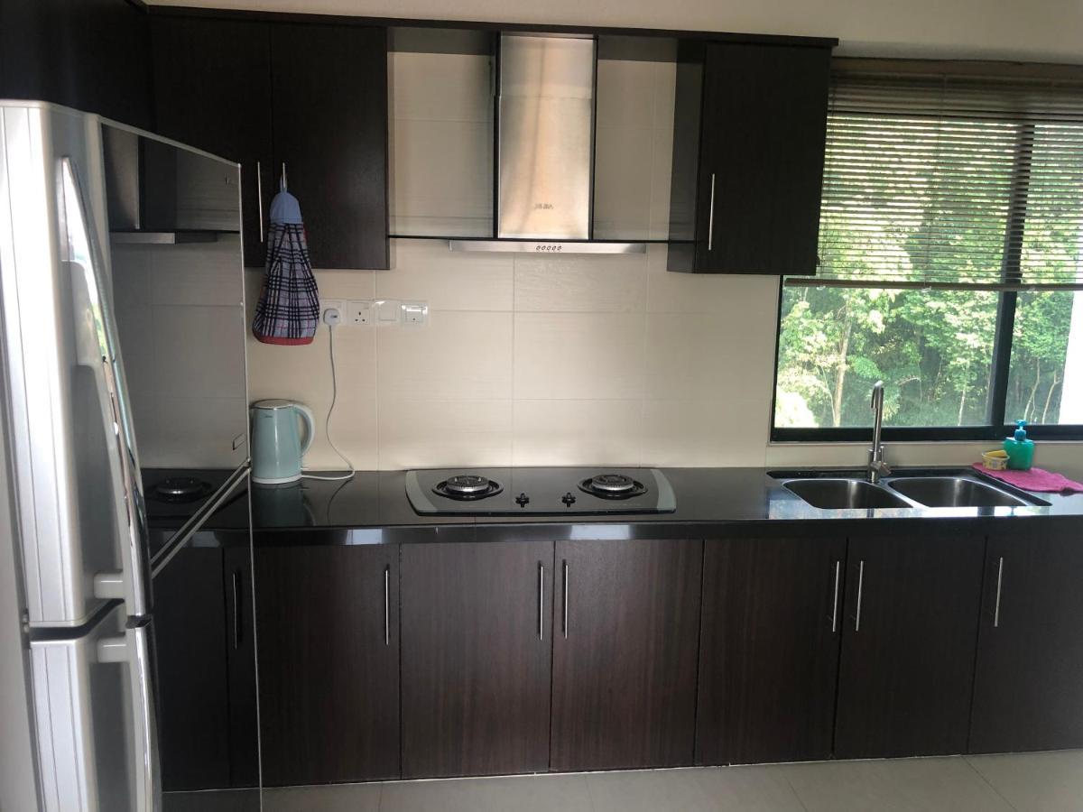 Beach Resort 7 Home Stay Sri Sayang Apartment Batu Ferringhi 3Bedroom Luaran gambar