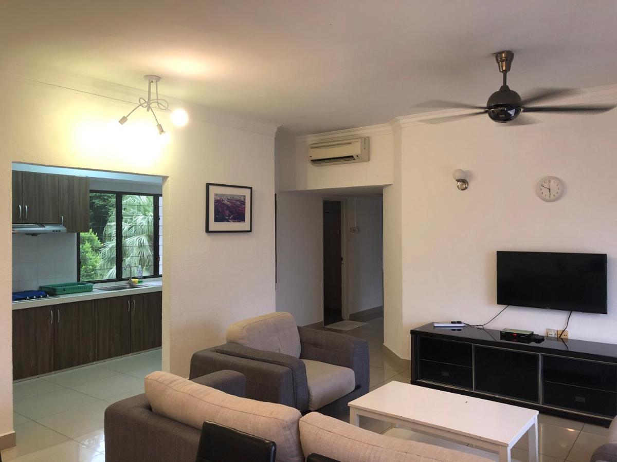 Beach Resort 7 Home Stay Sri Sayang Apartment Batu Ferringhi 3Bedroom Luaran gambar
