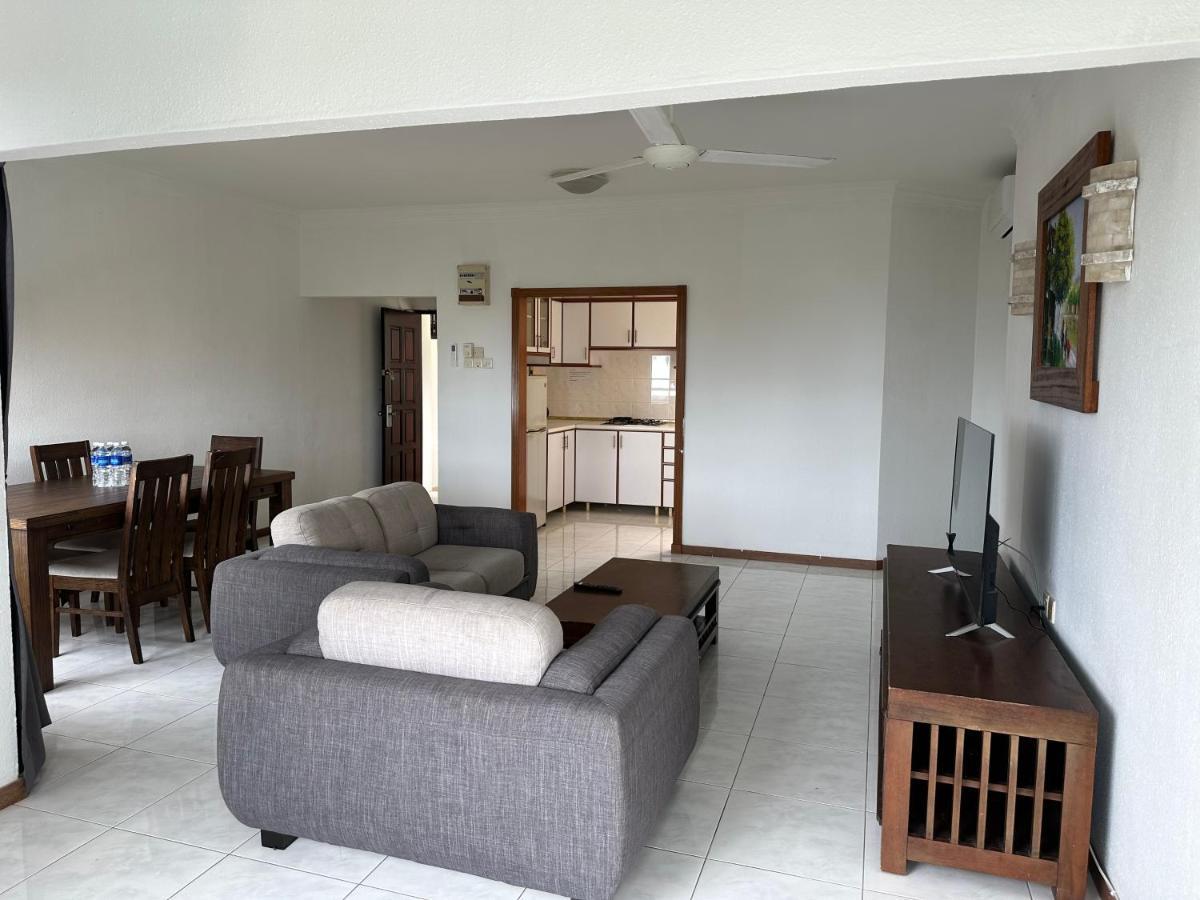 Beach Resort 7 Home Stay Sri Sayang Apartment Batu Ferringhi 3Bedroom Luaran gambar