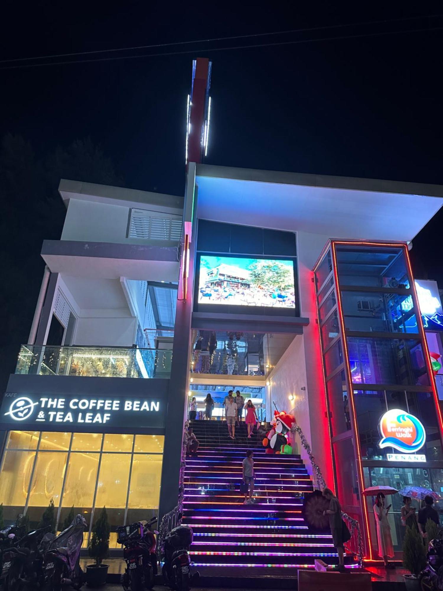 Beach Resort 7 Home Stay Sri Sayang Apartment Batu Ferringhi 3Bedroom Luaran gambar